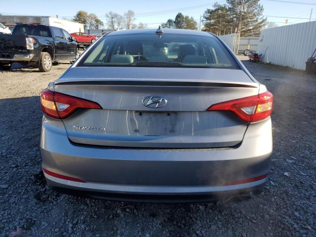 Photo 5 VIN: 5NPE24AF3FH118355 - HYUNDAI SONATA SE 