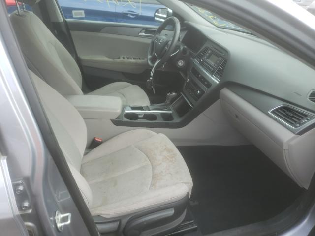 Photo 4 VIN: 5NPE24AF3FH123538 - HYUNDAI SONATA SE 