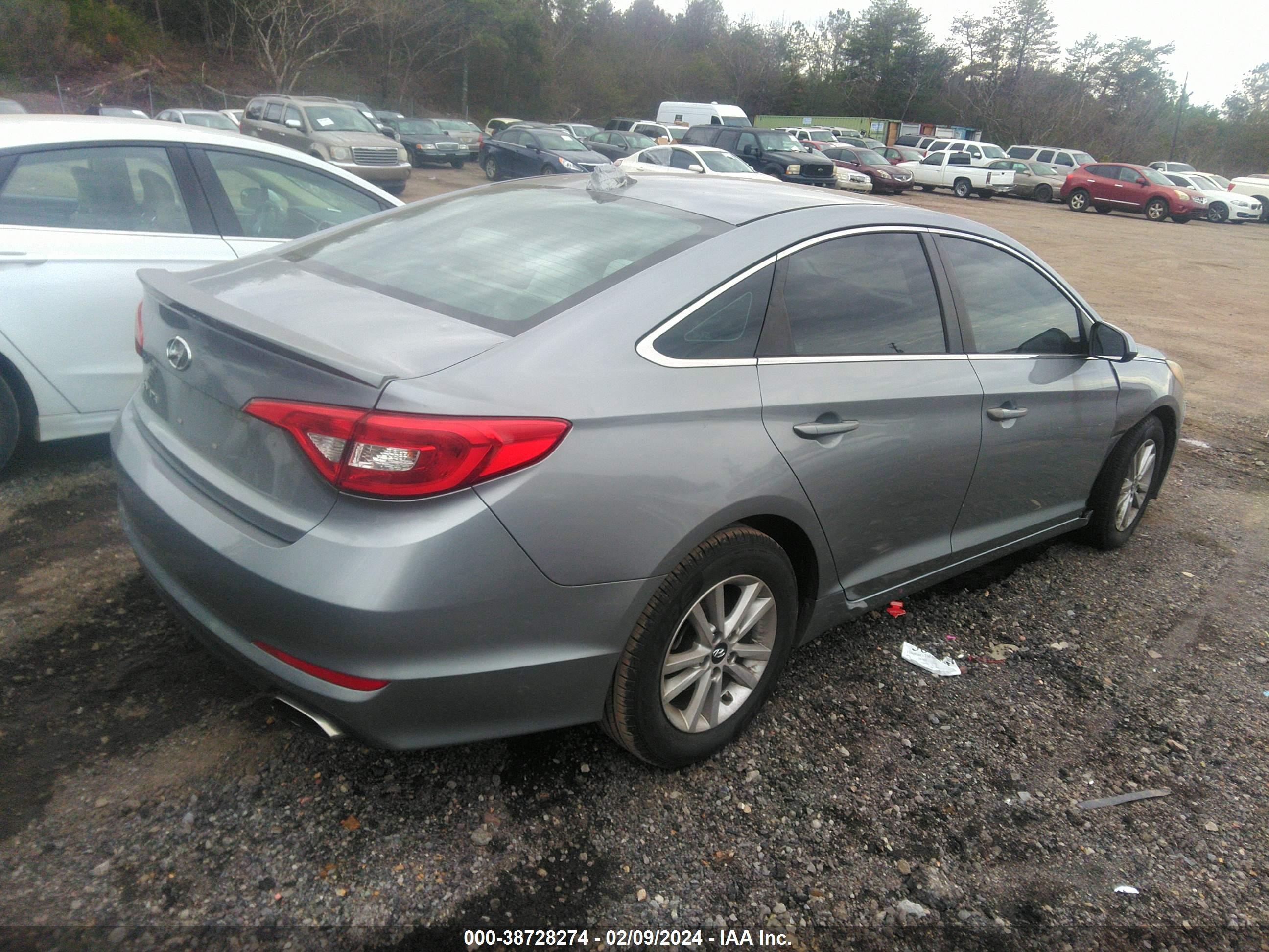 Photo 3 VIN: 5NPE24AF3FH125662 - HYUNDAI SONATA 