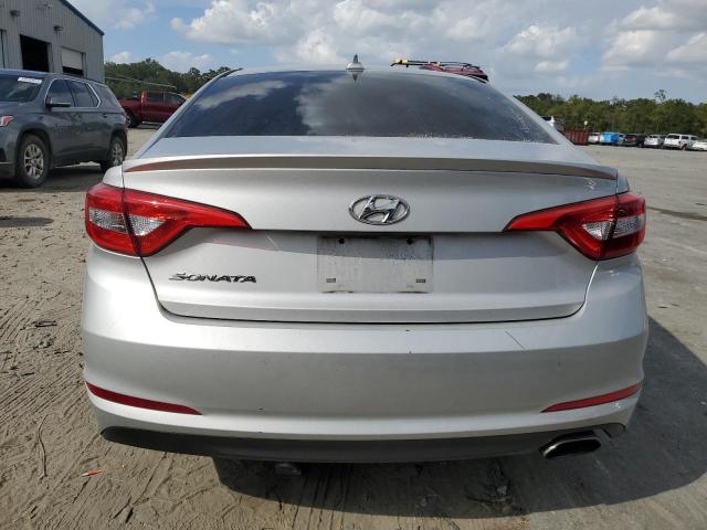 Photo 5 VIN: 5NPE24AF3FH154031 - HYUNDAI SONATA SE 