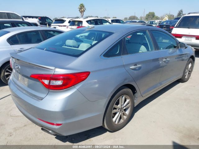 Photo 3 VIN: 5NPE24AF3FH163067 - HYUNDAI SONATA 