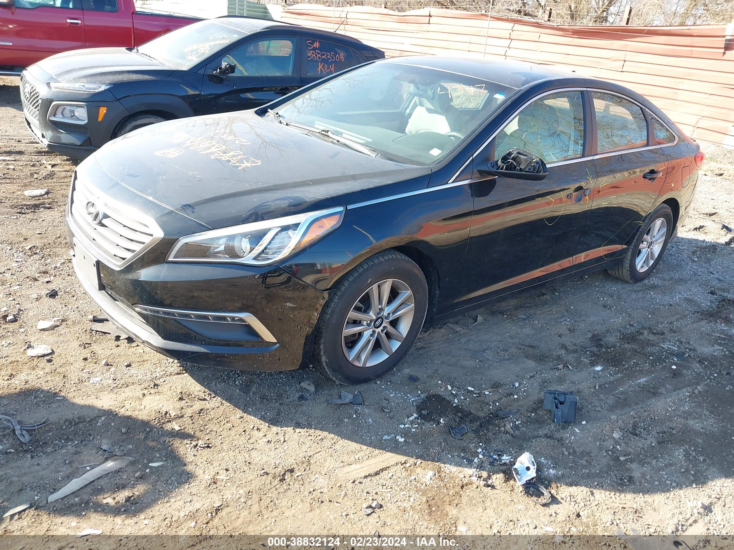 Photo 2 VIN: 5NPE24AF3FH164347 - HYUNDAI SONATA 