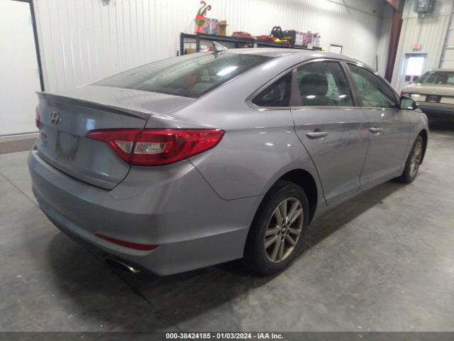 Photo 3 VIN: 5NPE24AF3FH177163 - HYUNDAI SONATA 