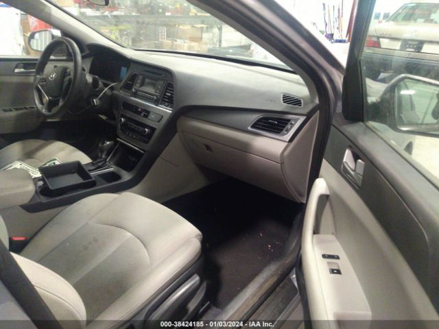 Photo 4 VIN: 5NPE24AF3FH177163 - HYUNDAI SONATA 