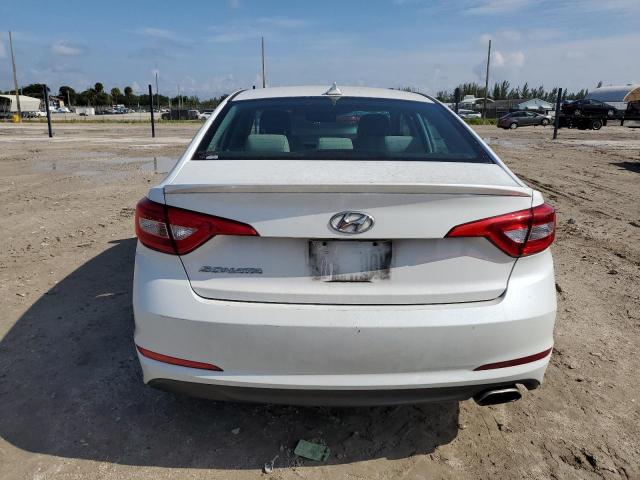 Photo 5 VIN: 5NPE24AF3FH180998 - HYUNDAI SONATA SE 