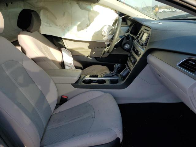 Photo 4 VIN: 5NPE24AF3FH182430 - HYUNDAI SONATA SE 