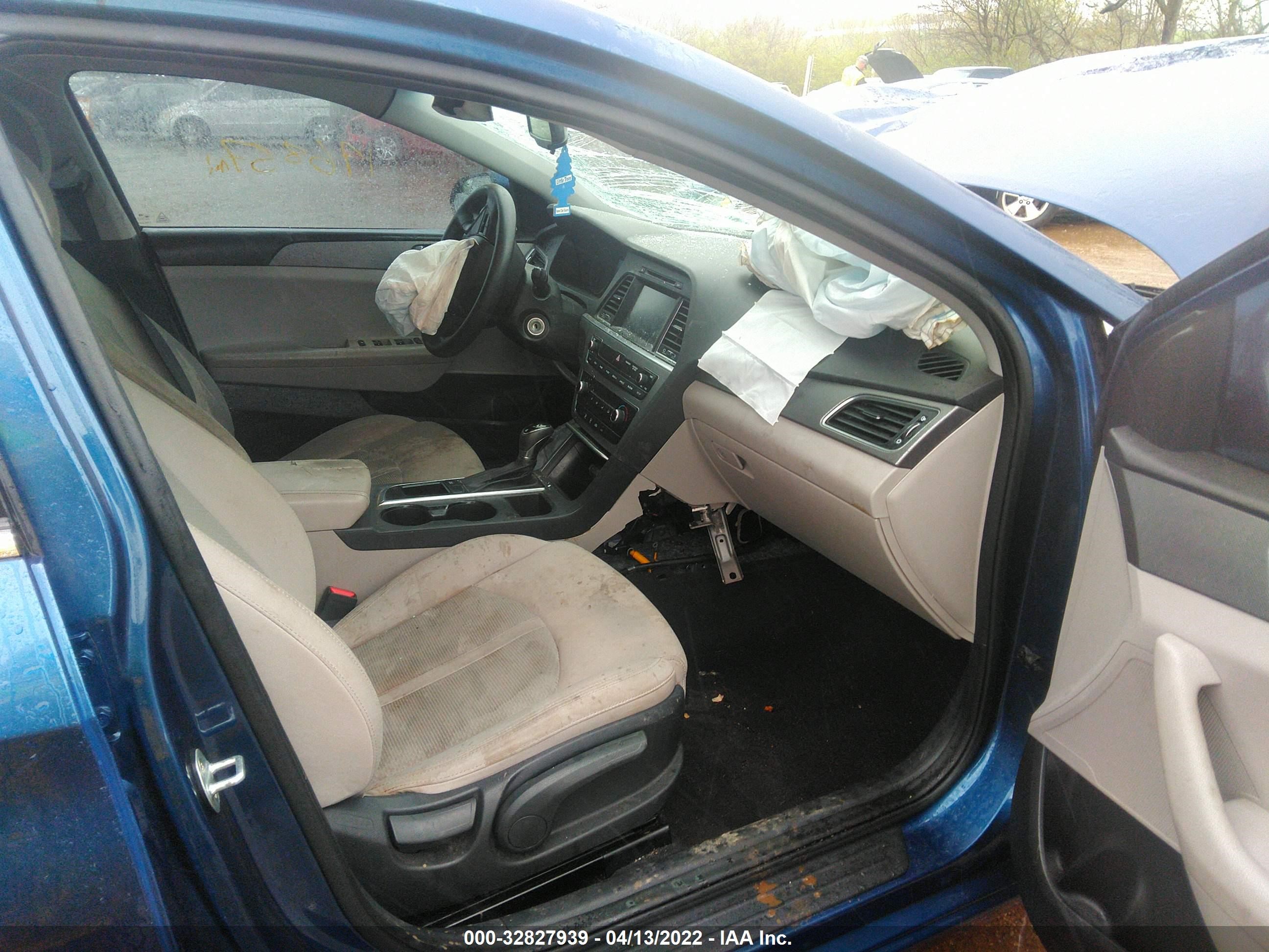 Photo 4 VIN: 5NPE24AF3GH265387 - HYUNDAI SONATA 