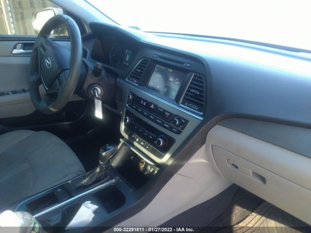 Photo 4 VIN: 5NPE24AF3GH291648 - HYUNDAI SONATA 