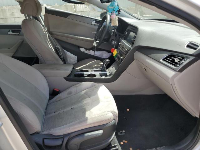 Photo 4 VIN: 5NPE24AF3GH294761 - HYUNDAI SONATA SE 