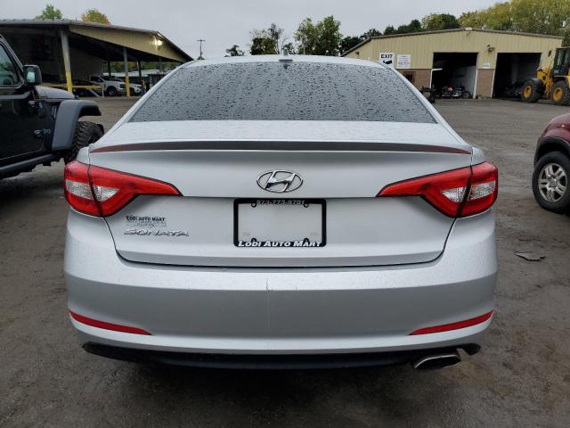 Photo 5 VIN: 5NPE24AF3GH303314 - HYUNDAI SONATA SE 