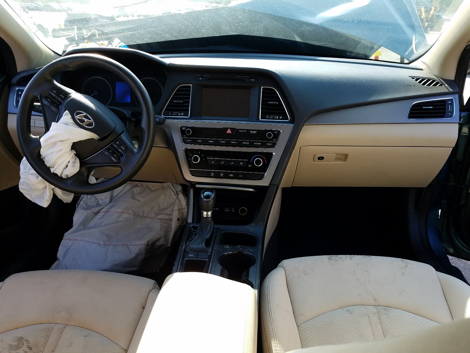 Photo 8 VIN: 5NPE24AF3GH309081 - HYUNDAI SONATA SE 