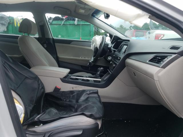 Photo 4 VIN: 5NPE24AF3GH315608 - HYUNDAI SONATA SE 