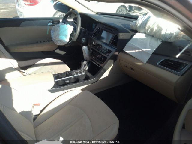 Photo 4 VIN: 5NPE24AF3GH320808 - HYUNDAI SONATA 