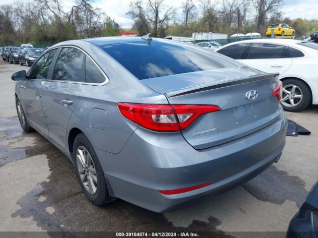 Photo 2 VIN: 5NPE24AF3GH324745 - HYUNDAI SONATA 