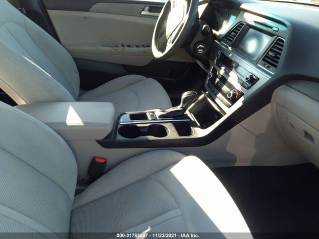 Photo 4 VIN: 5NPE24AF3GH326172 - HYUNDAI SONATA 