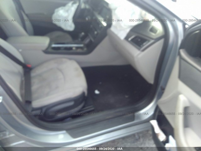 Photo 4 VIN: 5NPE24AF3GH330321 - HYUNDAI SONATA 