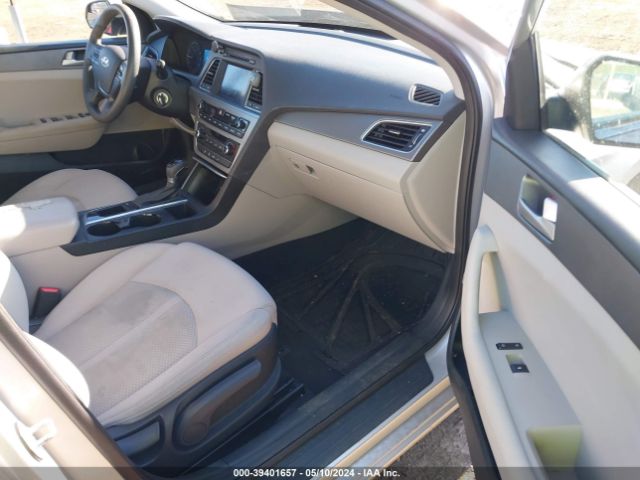 Photo 4 VIN: 5NPE24AF3GH332943 - HYUNDAI SONATA 