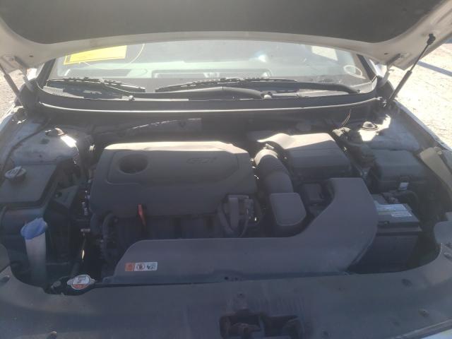 Photo 6 VIN: 5NPE24AF3GH335051 - HYUNDAI SONATA SE 