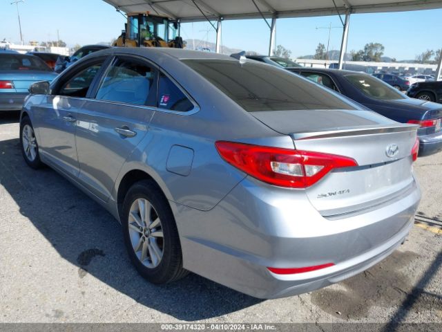 Photo 2 VIN: 5NPE24AF3GH343893 - HYUNDAI SONATA 