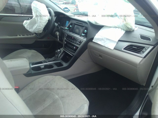 Photo 4 VIN: 5NPE24AF3GH376103 - HYUNDAI SONATA 