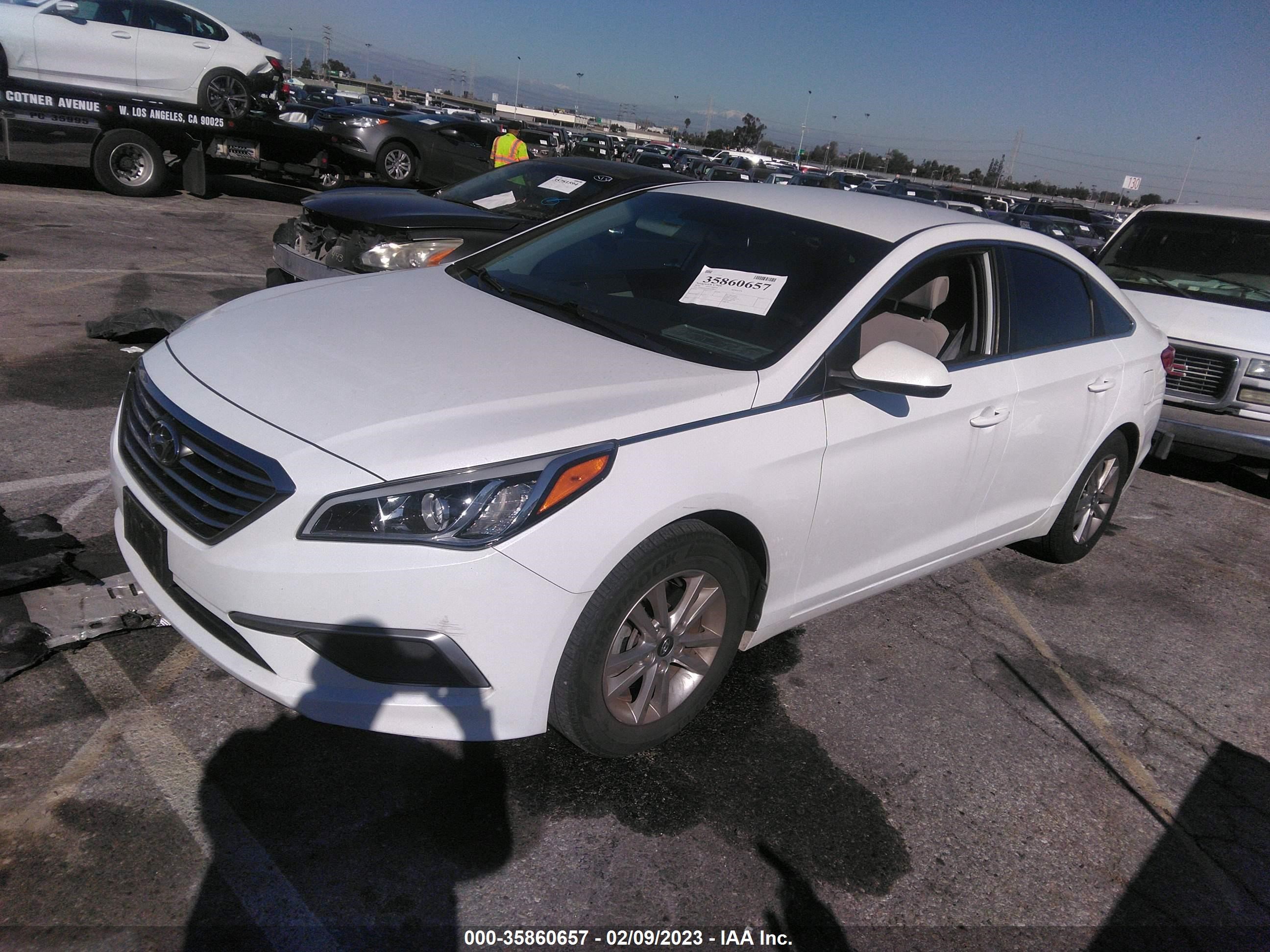 Photo 1 VIN: 5NPE24AF3GH379647 - HYUNDAI SONATA 