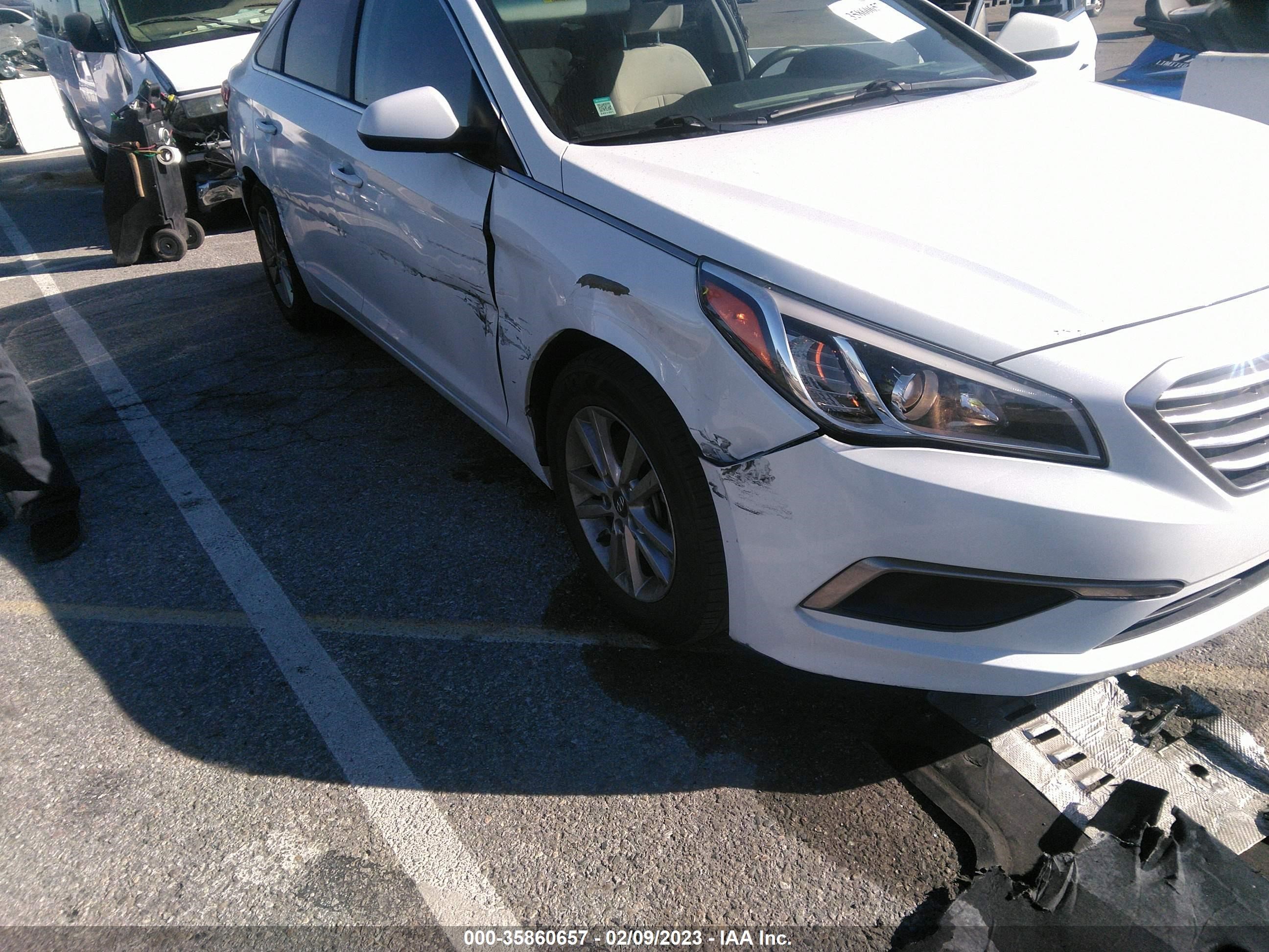 Photo 5 VIN: 5NPE24AF3GH379647 - HYUNDAI SONATA 