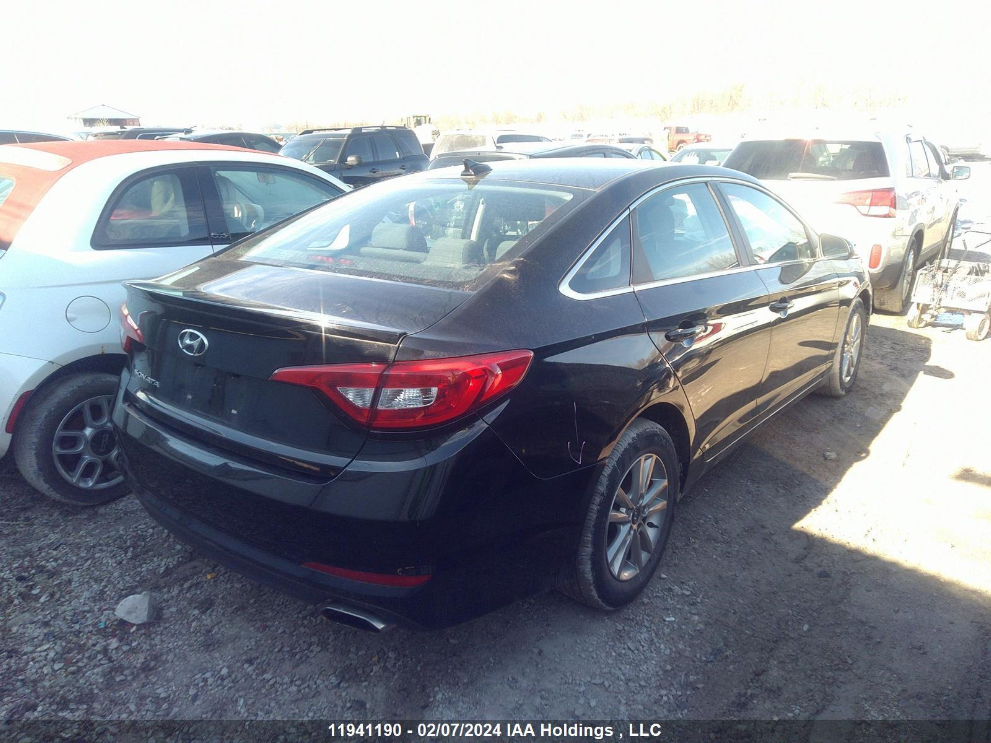 Photo 3 VIN: 5NPE24AF3GH383584 - HYUNDAI SONATA 