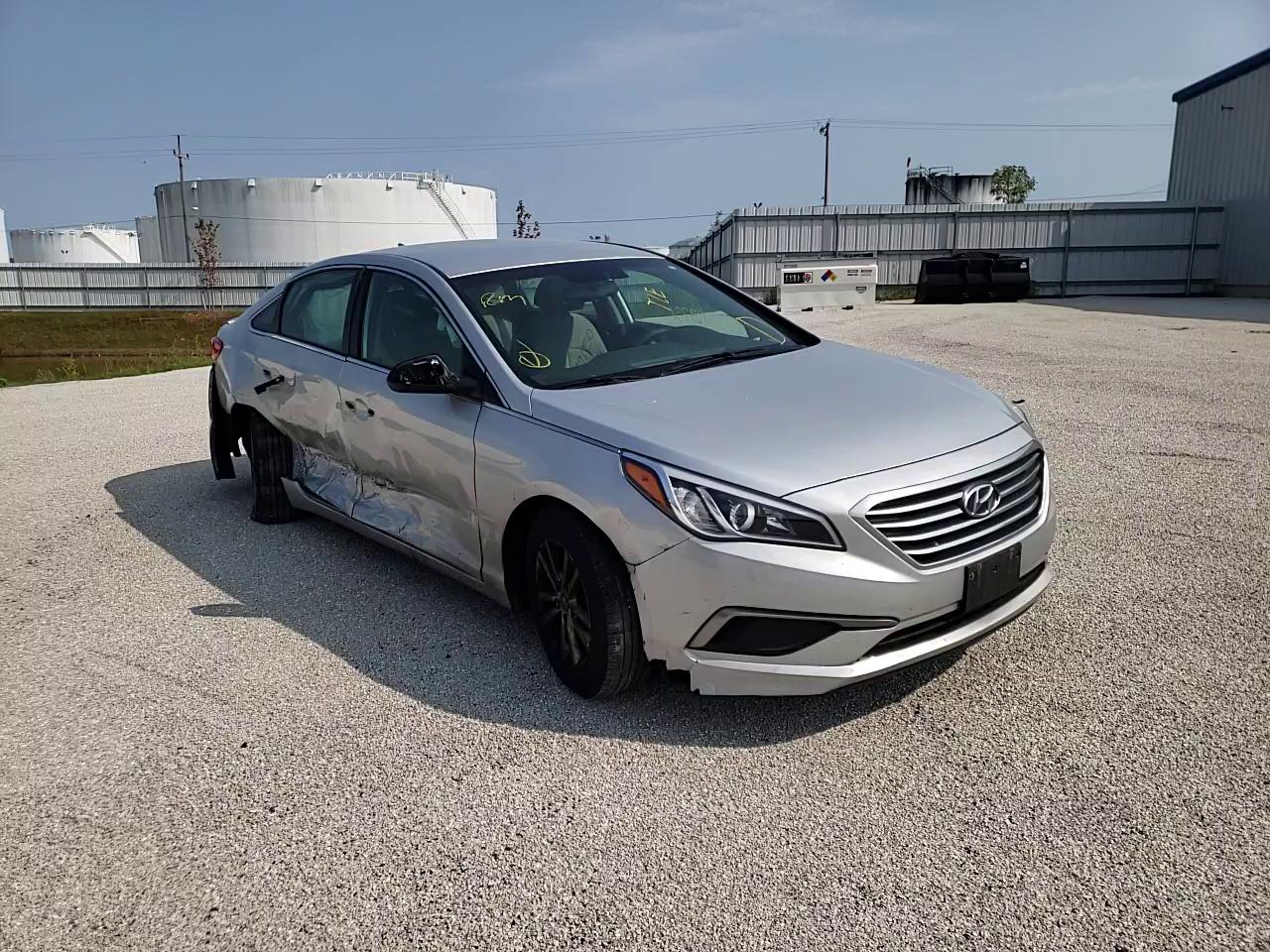 Photo 10 VIN: 5NPE24AF3GH383715 - HYUNDAI SONATA SE 