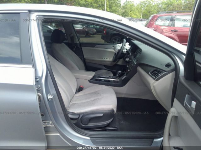 Photo 4 VIN: 5NPE24AF3GH385609 - HYUNDAI SONATA 