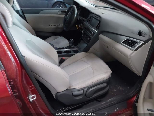 Photo 4 VIN: 5NPE24AF3GH390521 - HYUNDAI SONATA 