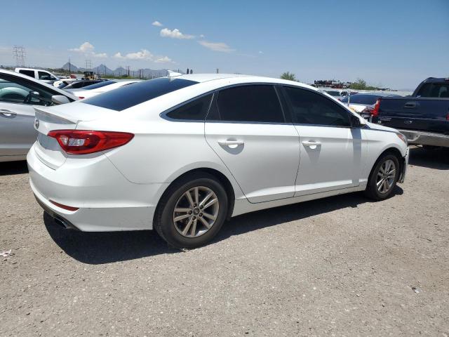 Photo 2 VIN: 5NPE24AF3GH391670 - HYUNDAI SONATA SE 