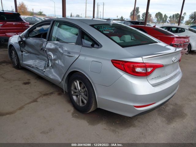 Photo 2 VIN: 5NPE24AF3GH393239 - HYUNDAI SONATA 