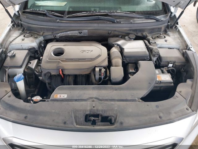 Photo 9 VIN: 5NPE24AF3GH393239 - HYUNDAI SONATA 