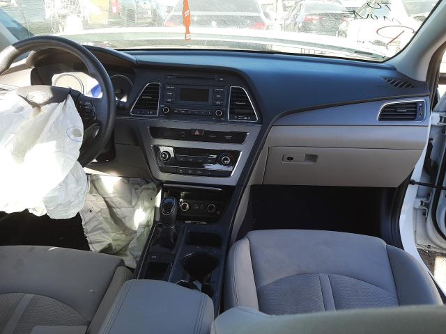 Photo 8 VIN: 5NPE24AF3GH393855 - HYUNDAI SONATA SE 