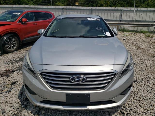 Photo 4 VIN: 5NPE24AF3GH409469 - HYUNDAI SONATA SE 