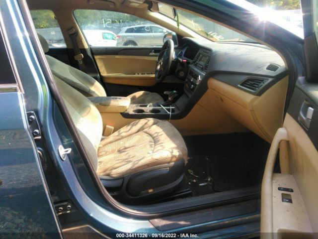 Photo 4 VIN: 5NPE24AF3GH410878 - HYUNDAI SONATA 