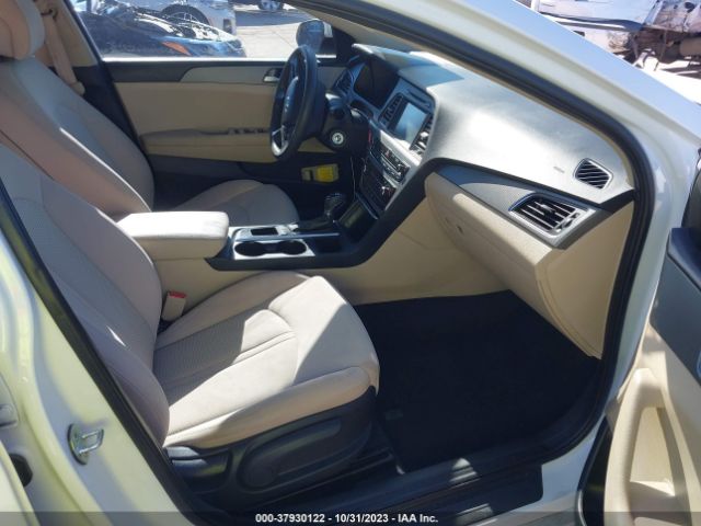 Photo 4 VIN: 5NPE24AF3GH415868 - HYUNDAI SONATA 