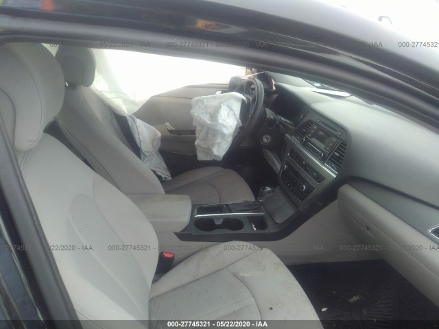 Photo 4 VIN: 5NPE24AF3GH417104 - HYUNDAI SONATA 