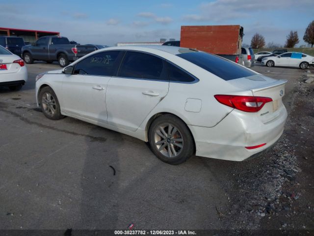 Photo 2 VIN: 5NPE24AF3GH418463 - HYUNDAI SONATA 