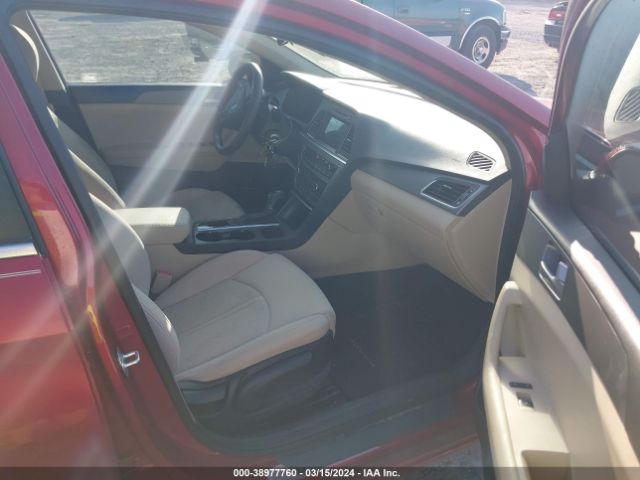 Photo 4 VIN: 5NPE24AF3GH429379 - HYUNDAI SONATA 