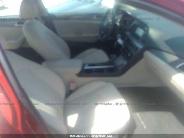 Photo 4 VIN: 5NPE24AF3HH439587 - HYUNDAI SONATA 