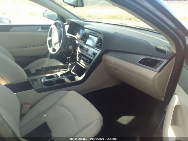 Photo 4 VIN: 5NPE24AF3HH457622 - HYUNDAI SONATA 