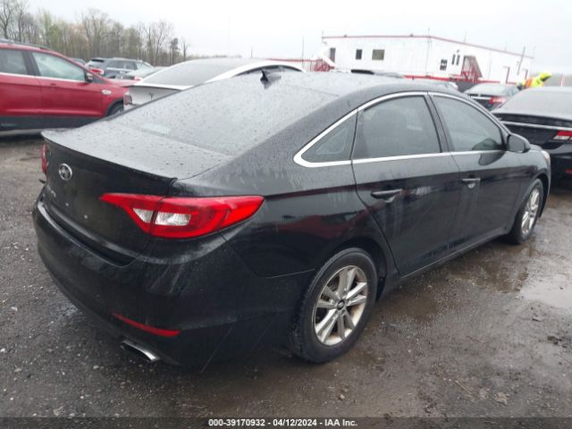 Photo 3 VIN: 5NPE24AF3HH458625 - HYUNDAI SONATA 