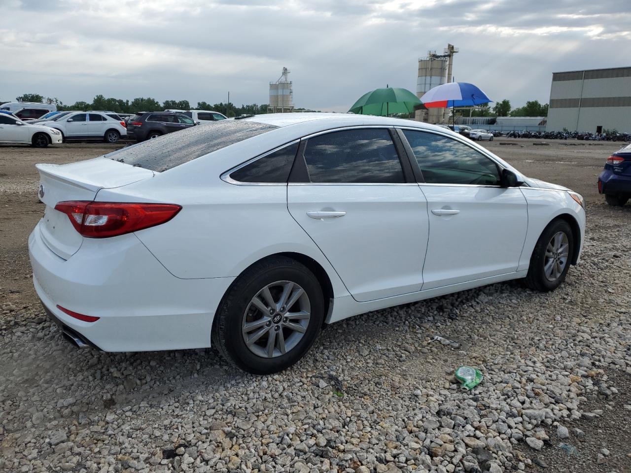 Photo 2 VIN: 5NPE24AF3HH466059 - HYUNDAI SONATA 