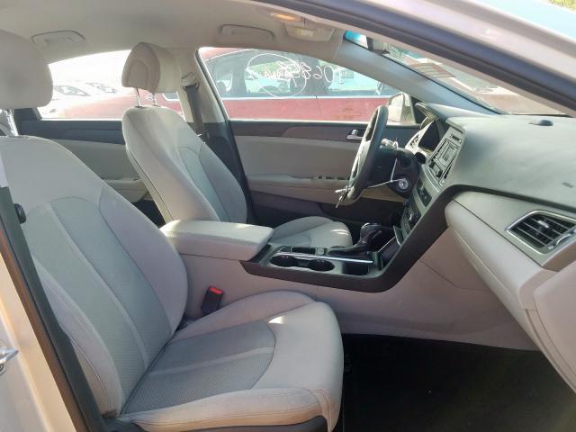 Photo 4 VIN: 5NPE24AF3HH470466 - HYUNDAI SONATA SE 