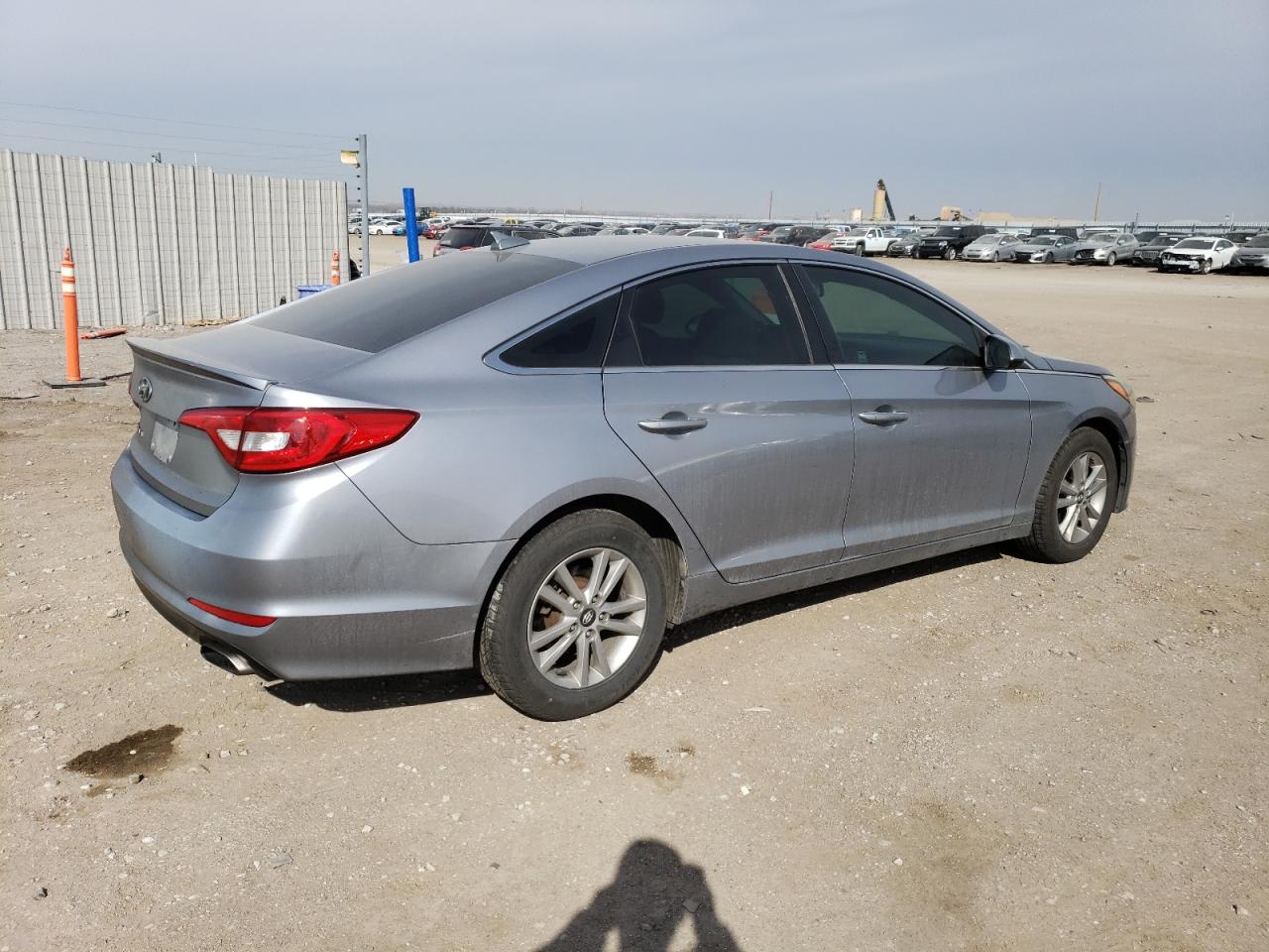 Photo 2 VIN: 5NPE24AF3HH494492 - HYUNDAI SONATA 