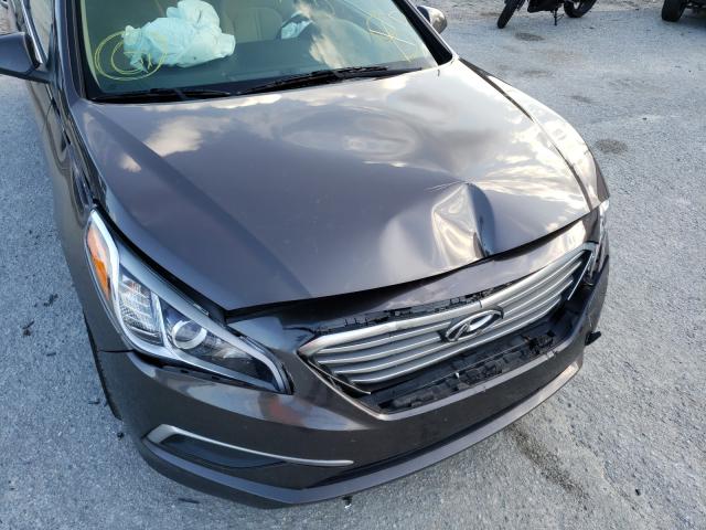 Photo 8 VIN: 5NPE24AF3HH501876 - HYUNDAI SONATA SE 