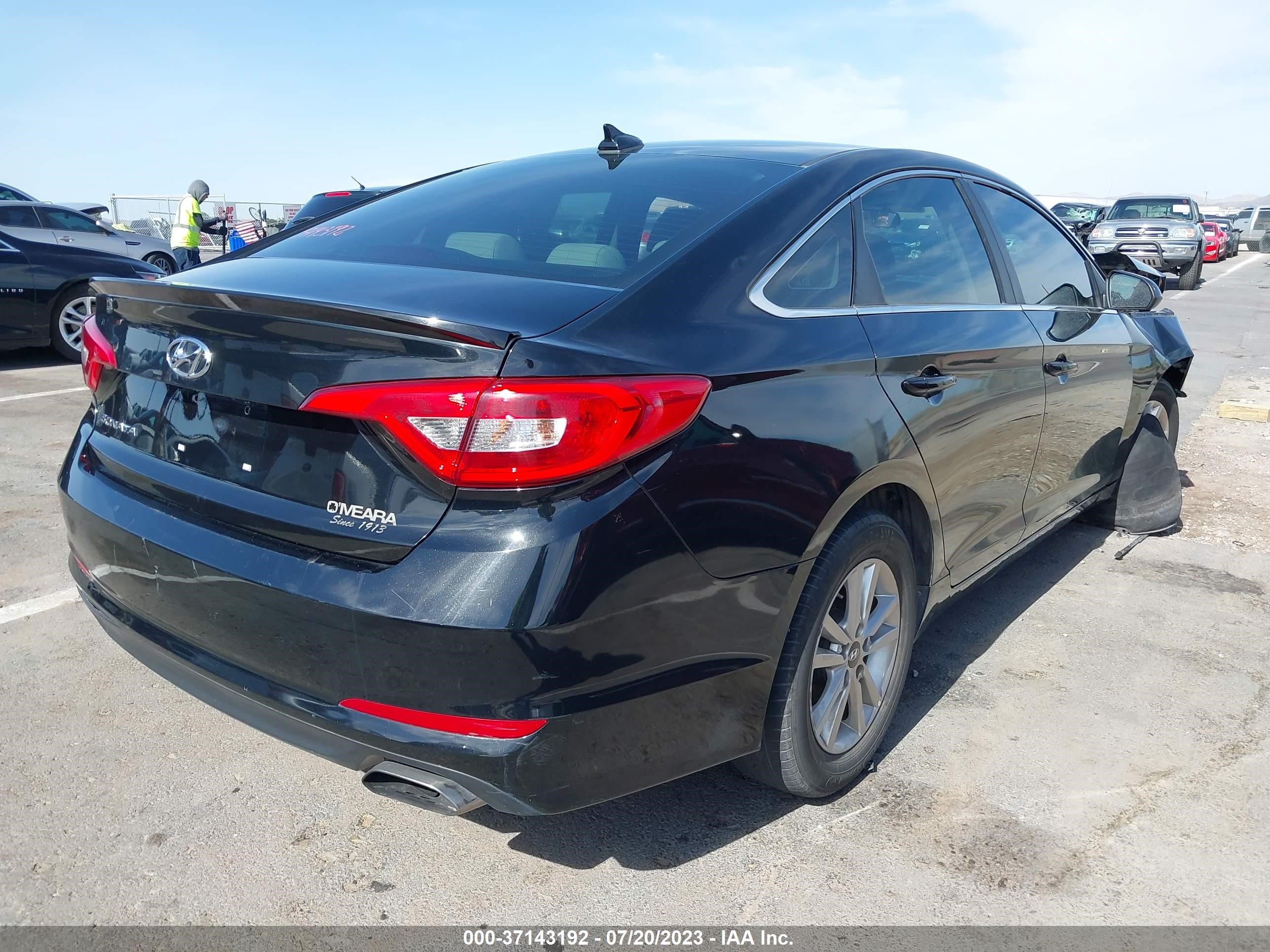 Photo 3 VIN: 5NPE24AF3HH531380 - HYUNDAI SONATA 