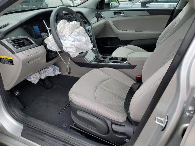 Photo 6 VIN: 5NPE24AF3HH540080 - HYUNDAI SONATA SE 