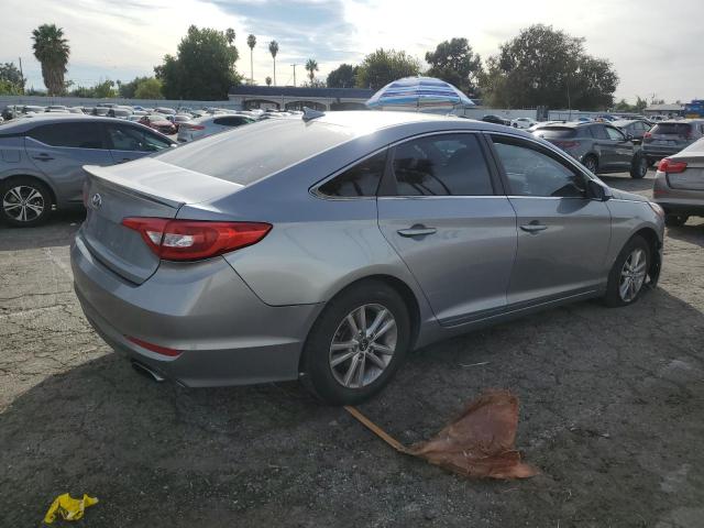 Photo 2 VIN: 5NPE24AF3HH558451 - HYUNDAI SONATA SE 